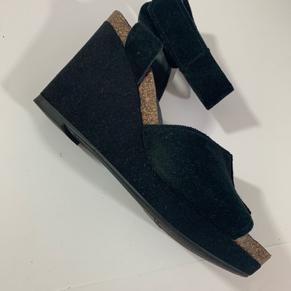 🌺SOLD🌺Franco Sarto Fairfax Black Suede Wedge Plateform Sandal Heels - Picture 8 of 11